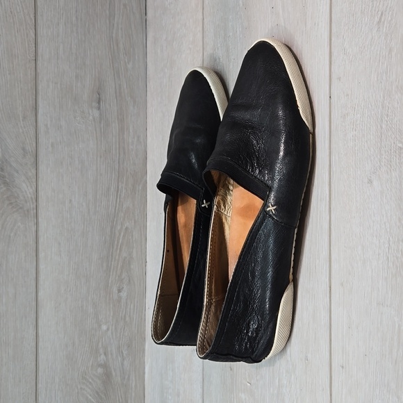 Frye Women Leather Loafer Slip on flats shoes sz 8M - Picture 2 of 16